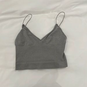 gray tank top